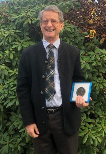 Herr Reg.-Dir. Ad. Dieter Kutzer Herr Reg.-Dir. Ad. Dieter Kutzer