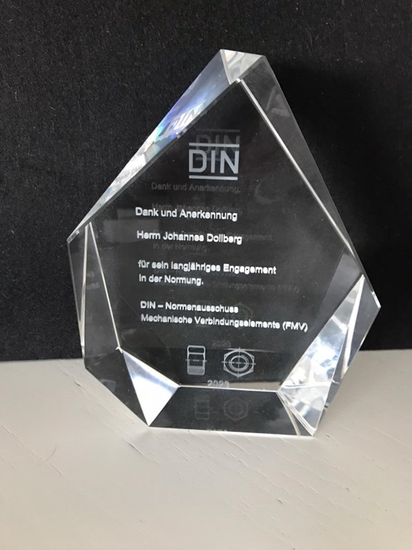 Ehrenkristall des DIN-Normenausschusses Mechanische Verbindungselemente (FMV)