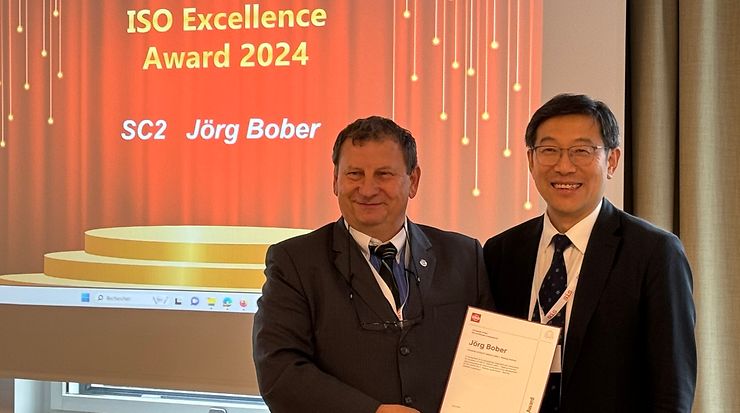 Herr Jörg Bober erhält den ISO Excellence Award