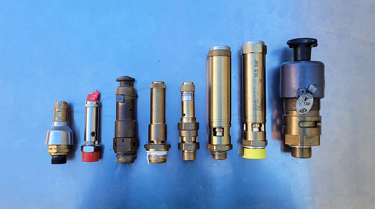 Verschiedene Sicherheitsventile, die auf Schienenfahrzeugen eingesetzt werden