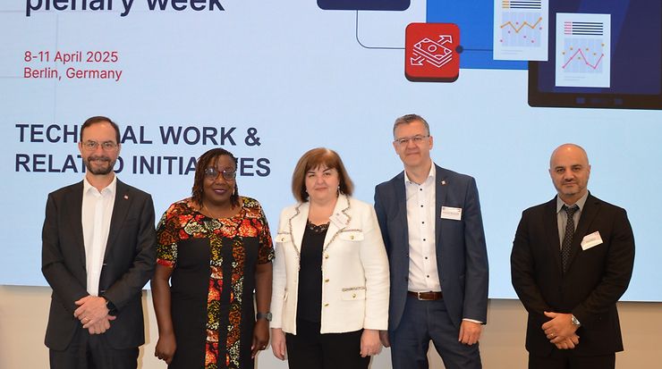 ISO und CASCO Leadership v.l. Sergio Mujica, Caroline Outa, Cristina Draghici, Christoph Winterhalter und Elias Rafoul