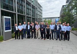 Gruppenfoto der 69. Plenarsitzung des CEN/TC 256 „Eisenbahnwesen“ in München