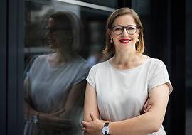 Porträt Franziska Weindauer, Geschäftsführerin TÜV AI.Lab