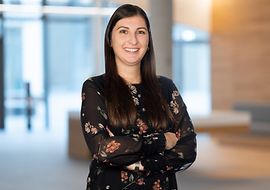 Porträtfoto von Zeynep Kaplan