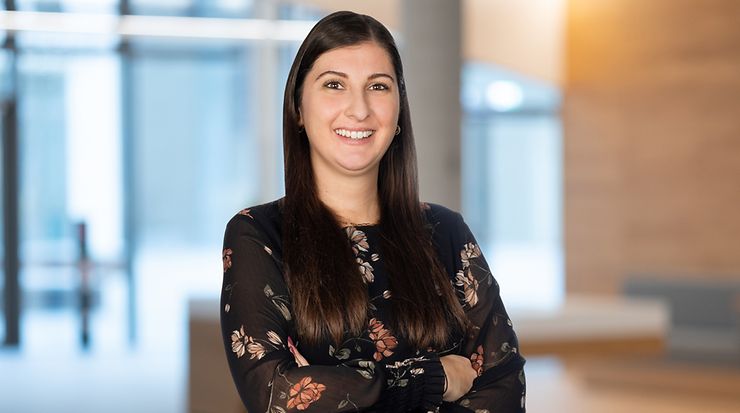 Porträtfoto von Zeynep Kaplan