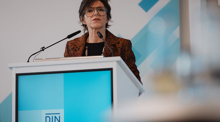 0313-DIN-Durchstarten-Konferenz-10-2025