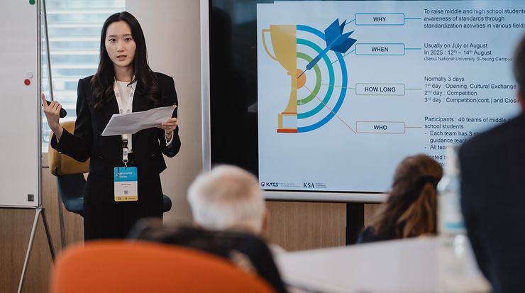 2326-DIN-Durchstarten-Konferenz-10-2025