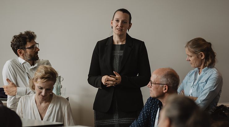 2586-DIN-Durchstarten-Konferenz-10-2025