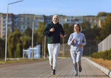 Zwei Personen beim Joggen im Freien
