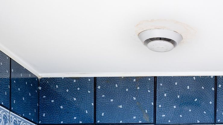 Bild mit einer Lüftungseinrichtung im Bad ohne Fenster