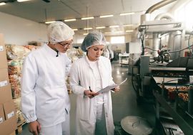 Schutzkleidung bei der Lebensmittelherstellung (Lebensmittelhygiene)