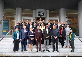 Gruppenbild der Veranstaltung "Krisen kreieren Chancen"