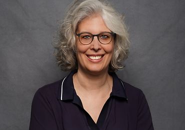 Das Bild zeigt ein Foto von Frau Prof. Dr. Katrin Steinhauer.